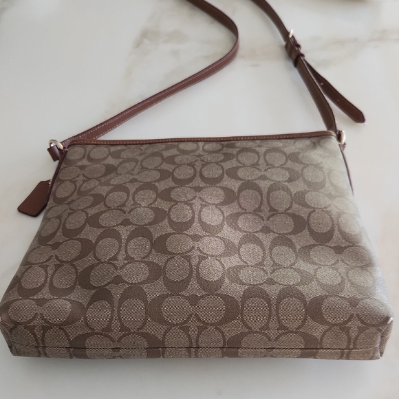 Coach Signature Tan Crossbody Bag - Picture 3 of 10